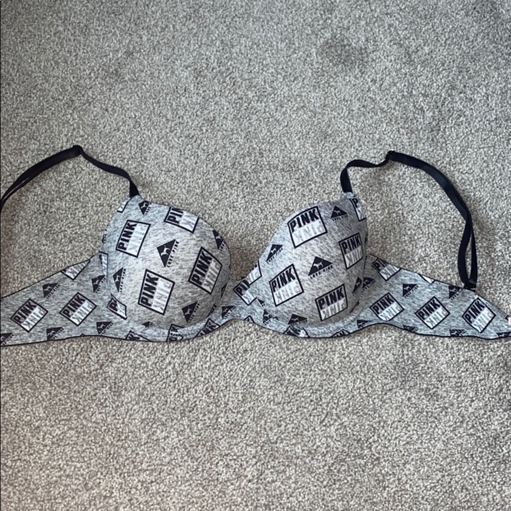 Victoria’s Secret Bra 32C